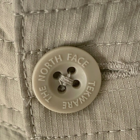 THE NORTH FACE Long Hiking Shorts Capris Nylon Quick Dry Khaki Tan Trail - Picture 8 of 15